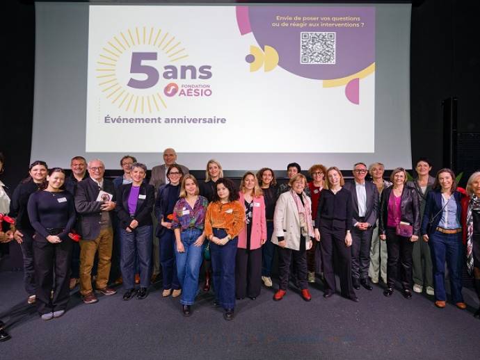 Santé mentale : 5 ans d’engagement sur le terrain pour la Fondation AÉSIO