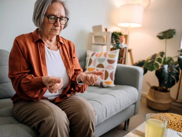 La polyarthrite rhumatoïde chez la femme : causes, symptômes et traitement